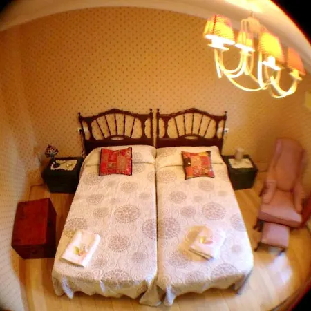 House With 4 Bedrooms In With Wonderful City View Enclosed Garden And Wifi * Ribaseca