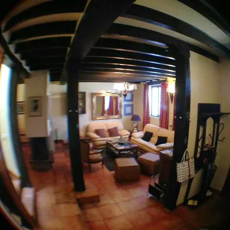 House With 4 Bedrooms In With Wonderful City View Enclosed Garden And Wifi