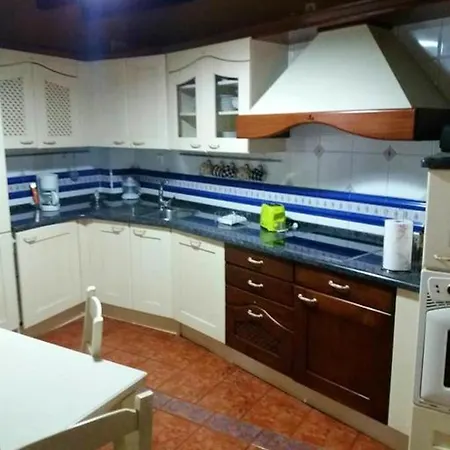 House With 4 Bedrooms In With Wonderful City View Enclosed Garden And Wifi Ferienhaus